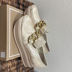 NWT Dolce Vita Light gold platform loafers